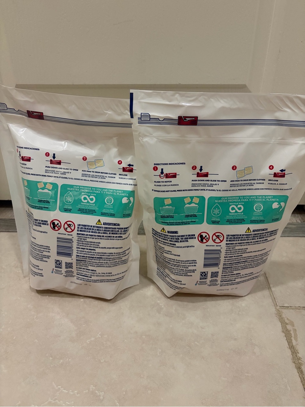 Arm & Hammer Deep Clean Free & Clear Laundry Pacs - White & Teal 2 packets - Picture 2 of 2